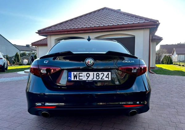 Alfa Romeo Giulia cena 84500 przebieg: 74500, rok produkcji 2017 z Warszawa małe 497